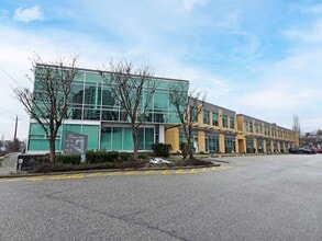 3993 Henning Dr, Burnaby, BC à louer Photo intérieure– Image 1 sur 5