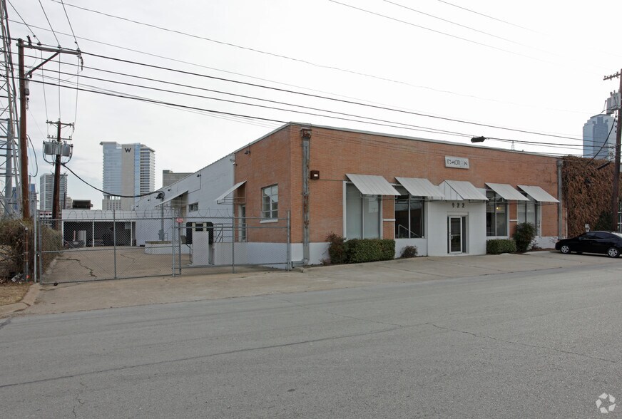 922 Dragon St, Dallas, TX à vendre - Photo de l’immeuble – Image 1 sur 26