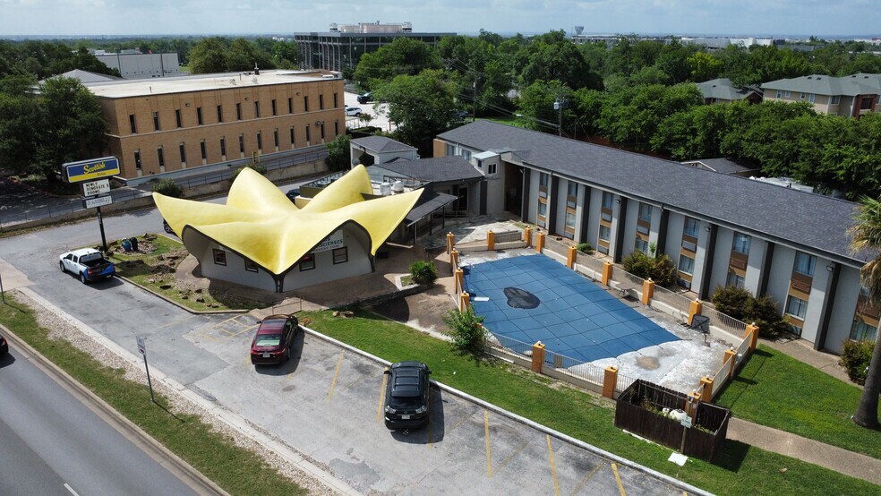 6201 E Highway 290, Austin, TX à vendre - Photo de l’immeuble – Image 2 sur 6