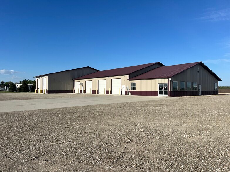 1303 N 56th St, Clear Lake, IA à vendre - Photo de l’immeuble – Image 2 sur 4