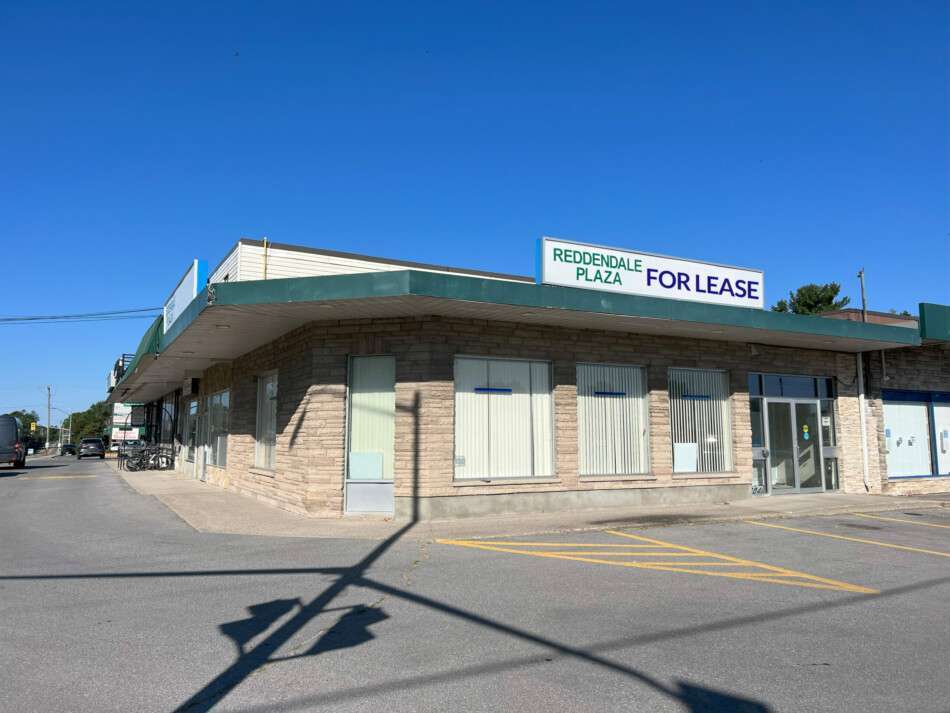 704-714 Front Rd, Kingston, ON à louer Photo de l’immeuble– Image 1 sur 4