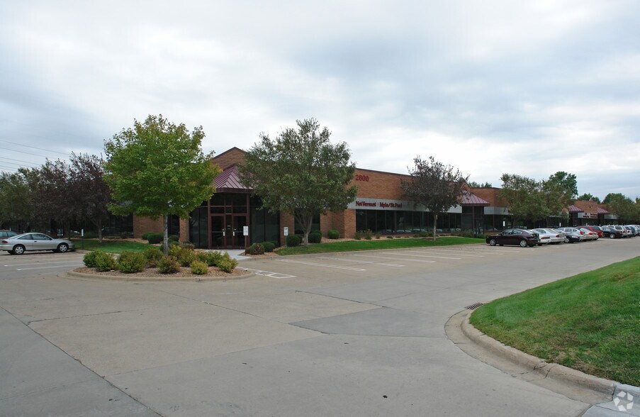 2600 Fernbrook Ln N, Plymouth, MN à louer - Photo principale – Image 1 sur 8