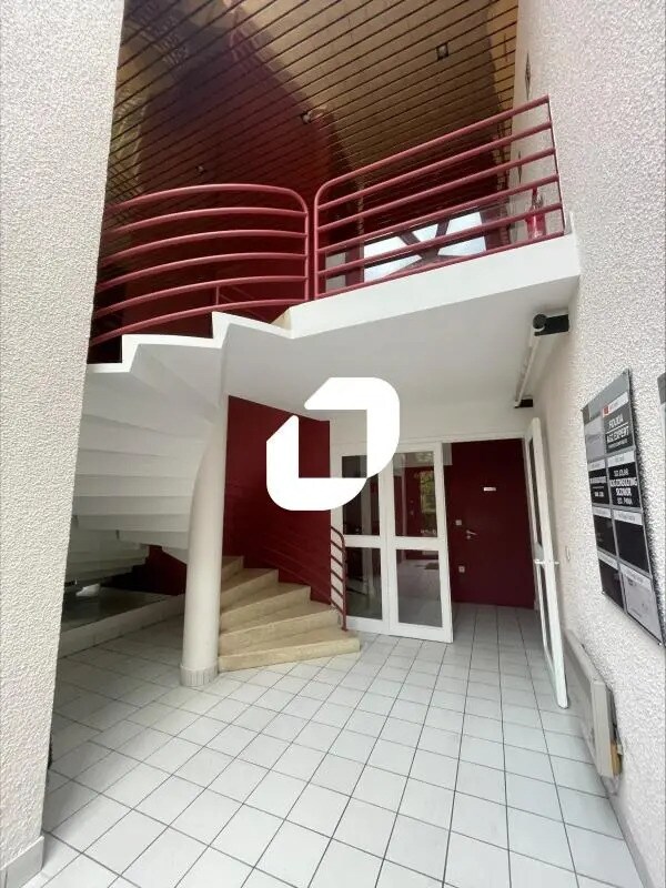 Bureau dans Grenoble à louer Photo de l’immeuble– Image 1 sur 10