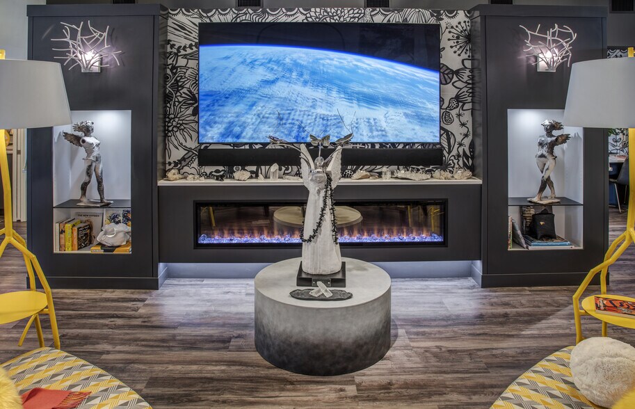 5880 Shirley St, Naples, FL à vendre - Photo de l’immeuble – Image 2 sur 10