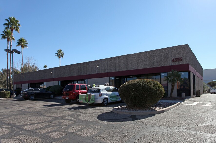 4595 S Palo Verde Rd, Tucson, AZ à louer - Photo de l’immeuble – Image 2 sur 4