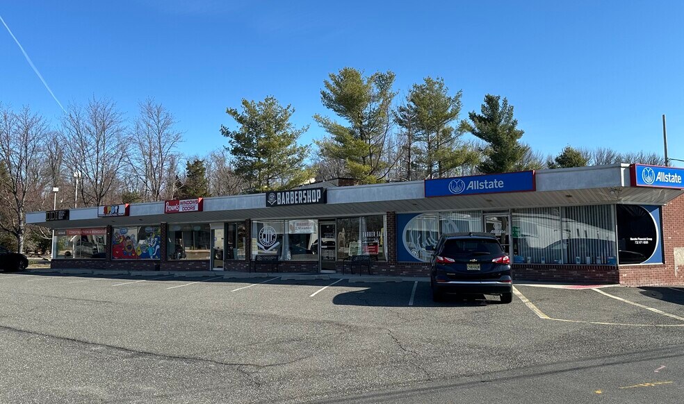 663-673 State Route 35, Middletown, NJ à louer - Photo de l’immeuble – Image 2 sur 6