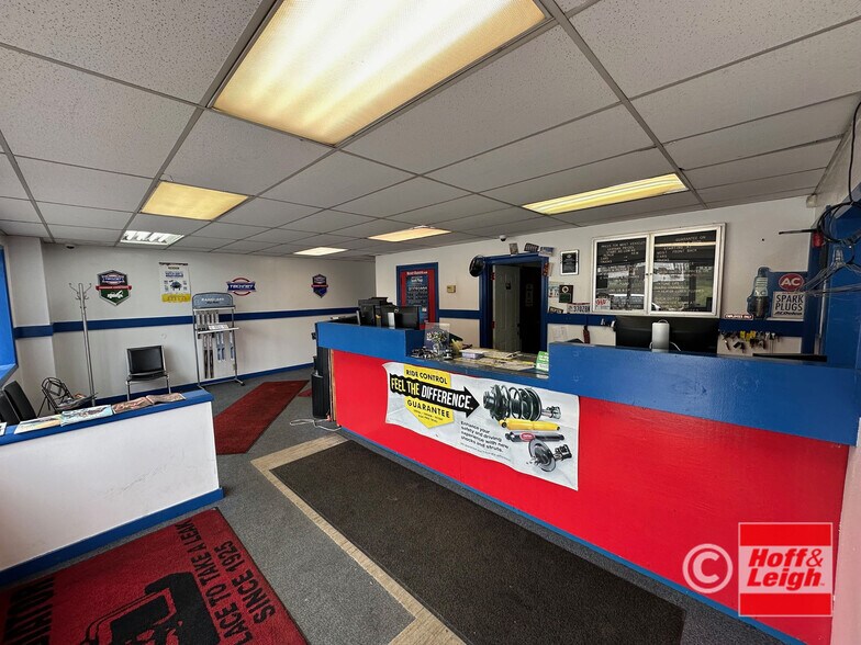 1544 E Market St, Akron, OH à vendre - Photo de l’immeuble – Image 3 sur 3