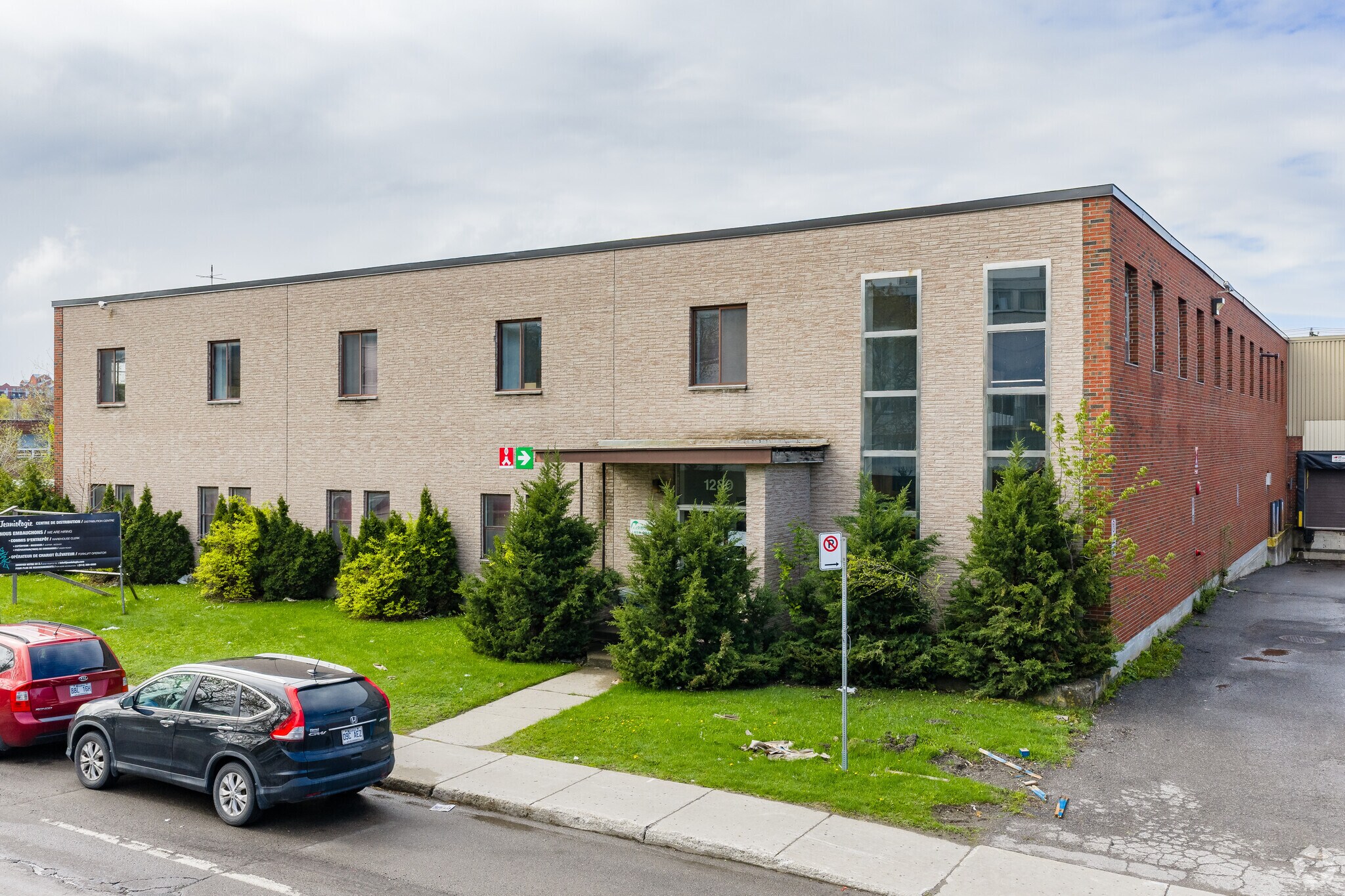 1280 Boul Jules-Poitras, Montréal, QC à louer Photo de l’immeuble– Image 1 sur 14