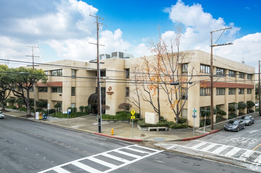 1290 B St, Hayward, CA à louer - Photo principale – Image 1 sur 15
