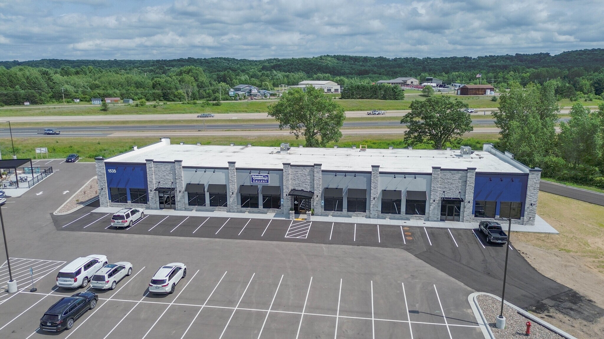 1643 Commercial Blvd, Chippewa Falls, WI à louer Photo de l’immeuble– Image 1 sur 8