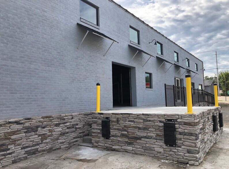 817 S Horner Blvd, Sanford, NC à louer - Photo de l’immeuble – Image 3 sur 10