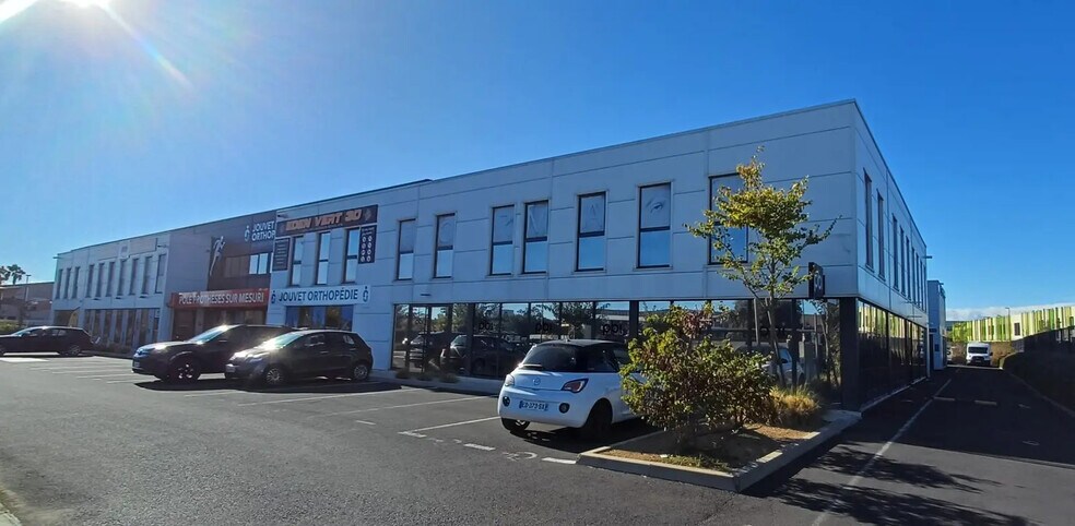 Bureau dans Mauguio à louer - Photo de l’immeuble – Image 1 sur 9