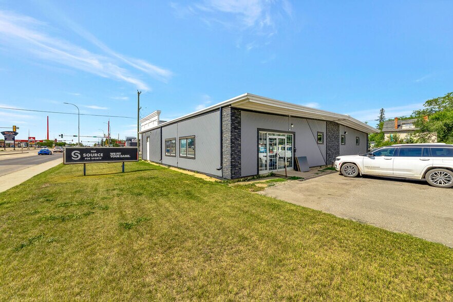 4818 44 st, Lloydminster, SK à louer - Photo de l’immeuble – Image 3 sur 11