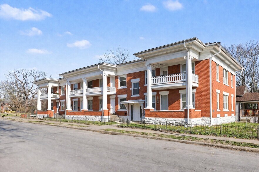 2712 E 26th St, Kansas City, MO à vendre - Photo de l’immeuble – Image 2 sur 12