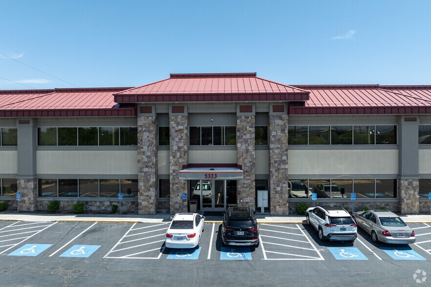 5323 S Woodrow St, Salt Lake City, UT à louer - Photo de l’immeuble – Image 2 sur 10