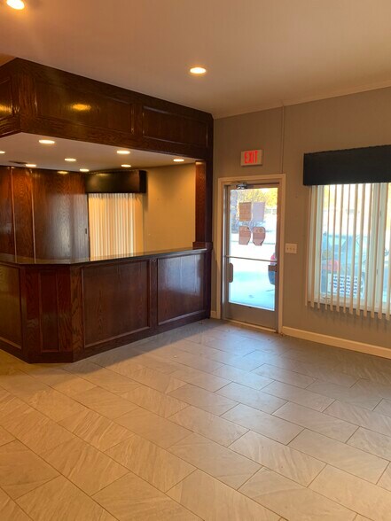 35427 Dodge Park Rd, Sterling Heights, MI à louer - Photo intérieure – Image 2 sur 9