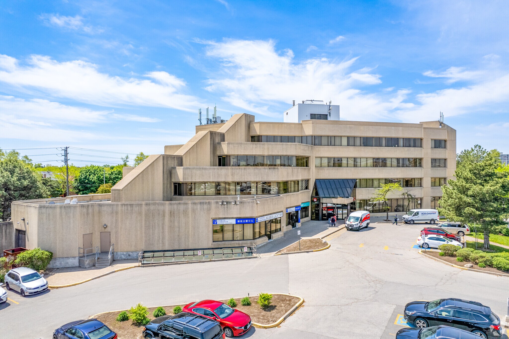 4040 Finch Ave E, Toronto, ON à louer Photo principale– Image 1 sur 16
