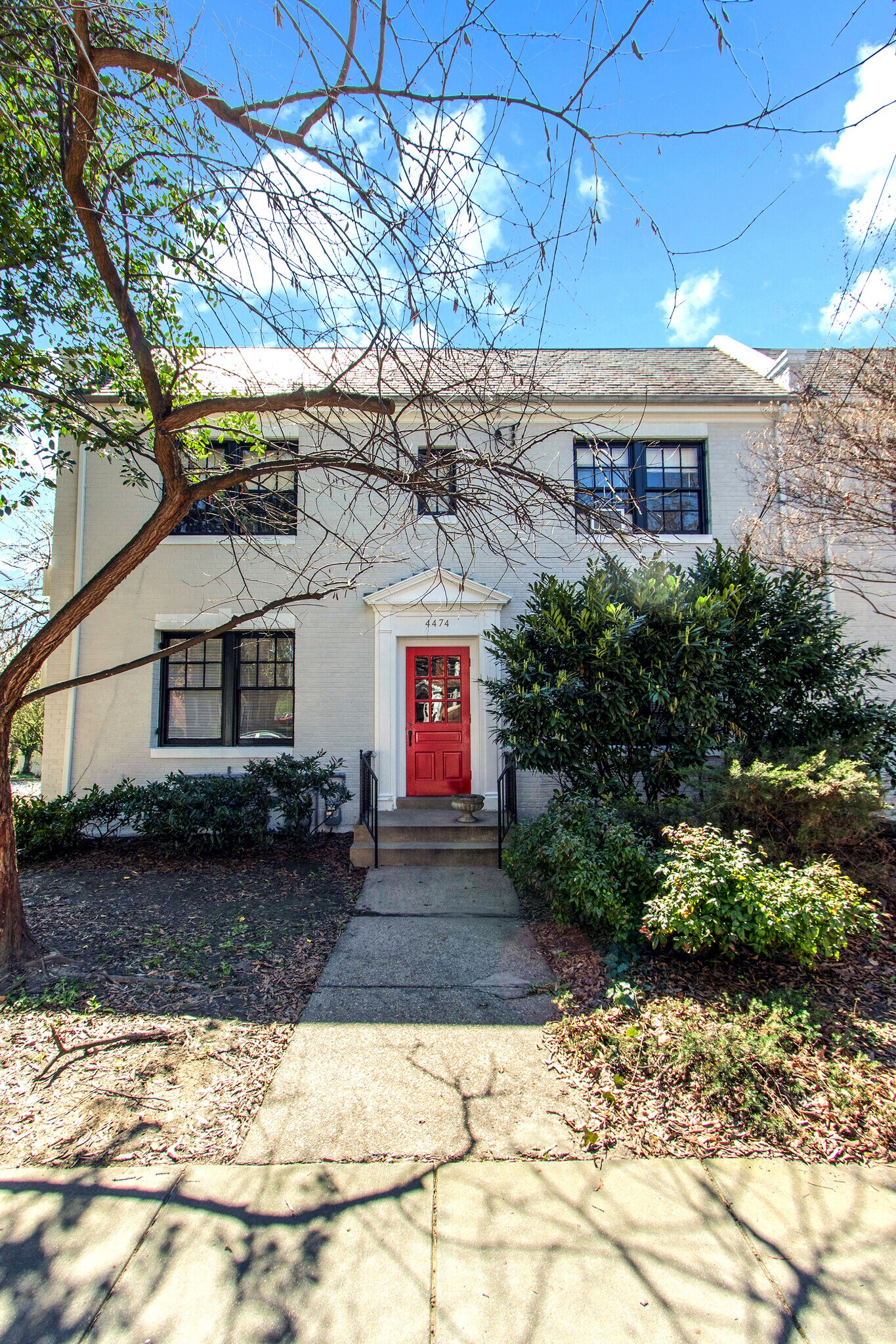 4474 MacArthur Blvd NW, Washington, DC à vendre Photo de l’immeuble– Image 1 sur 11