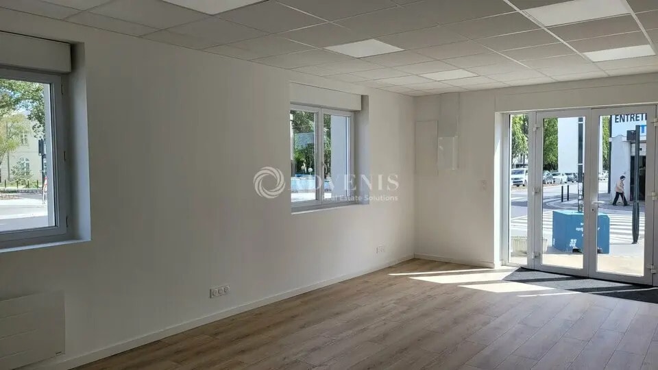 Local commercial dans Nantes à louer - Photo de l’immeuble – Image 2 sur 6