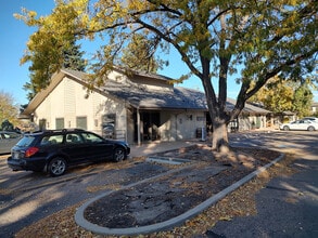 1221 E Elizabeth St, Fort Collins, CO à louer Photo de l’immeuble– Image 2 sur 14