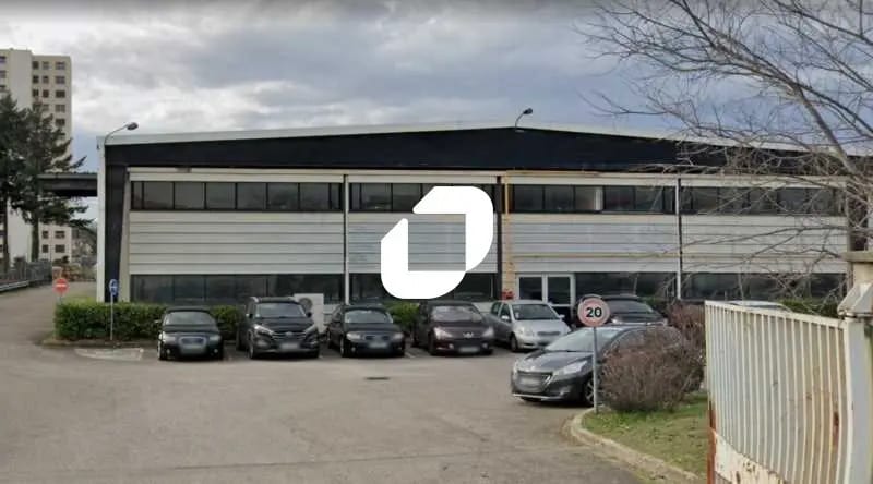 6 Rue Yves Toudic, Vénissieux à vendre Photo de l’immeuble– Image 1 sur 8