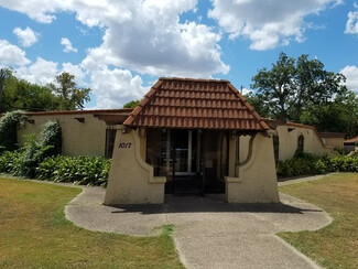 Plus de détails pour 1017 E Kingsbury St, Seguin, TX - Coworking à louer
