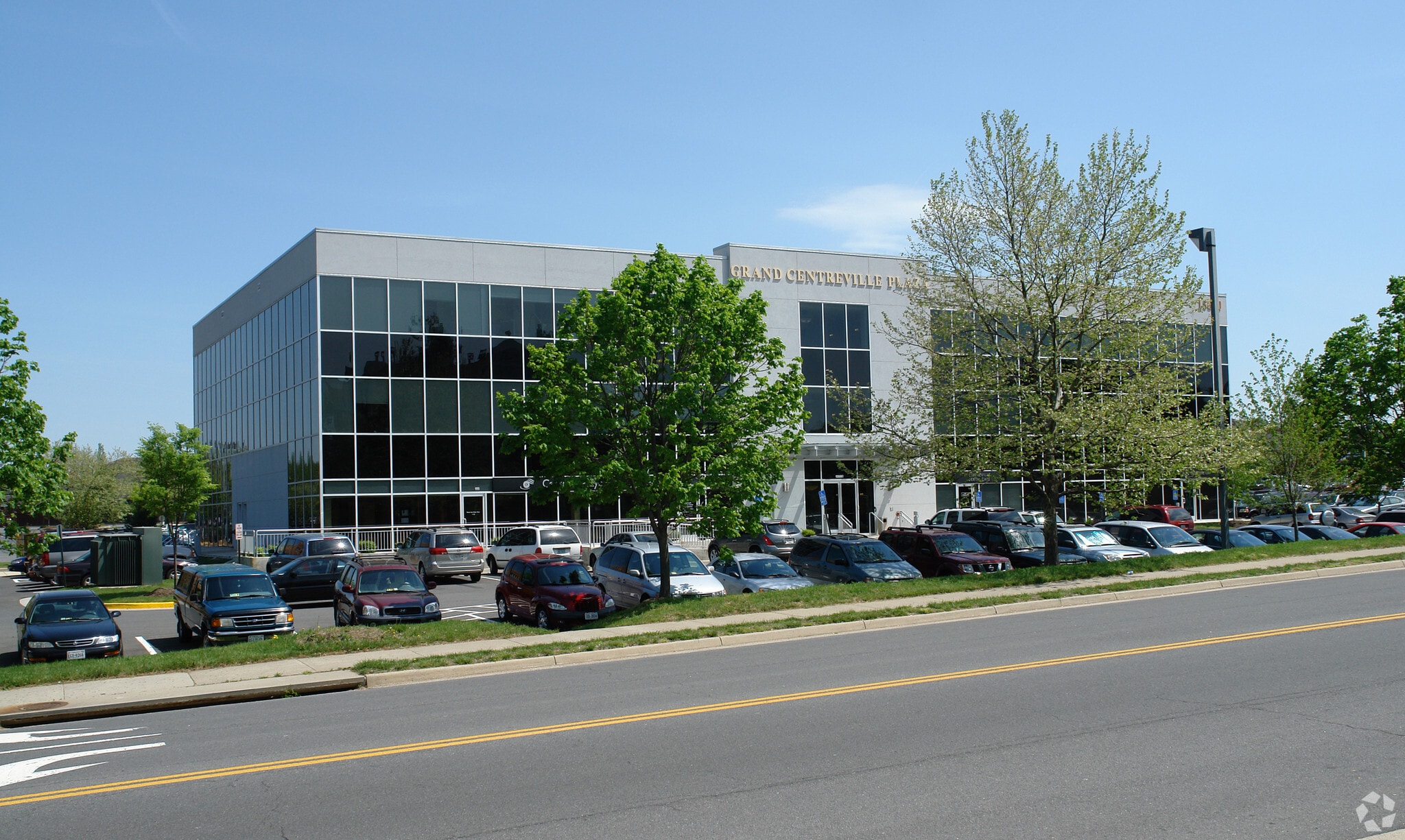 13880 Braddock Rd, Centreville, VA à vendre Photo principale– Image 1 sur 16