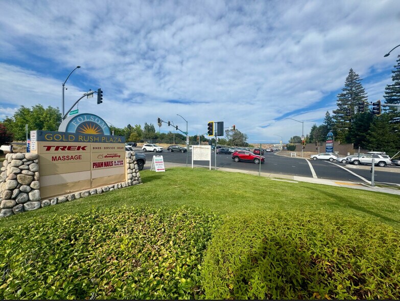 7610 Folsom Auburn Rd, Folsom, CA à louer - Photo de l’immeuble – Image 2 sur 13