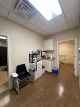 1006 N Arendell Ave, Zebulon, NC à louer Photo intérieure– Image 2 sur 7