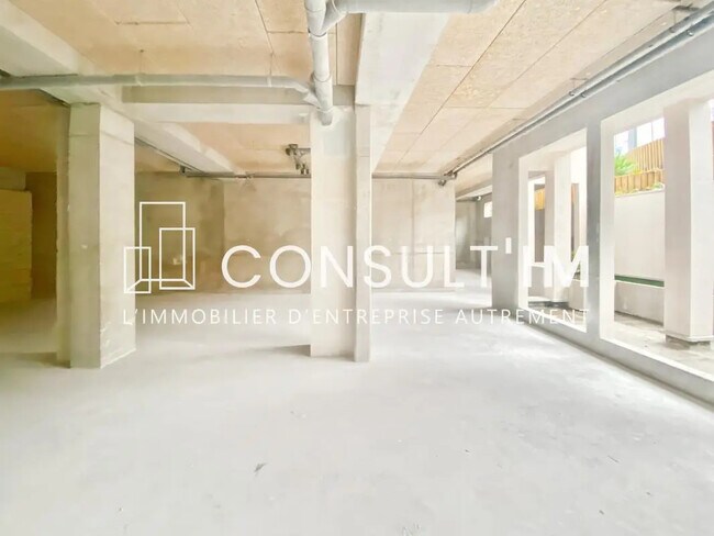 Plus de détails pour Local commercial à louer