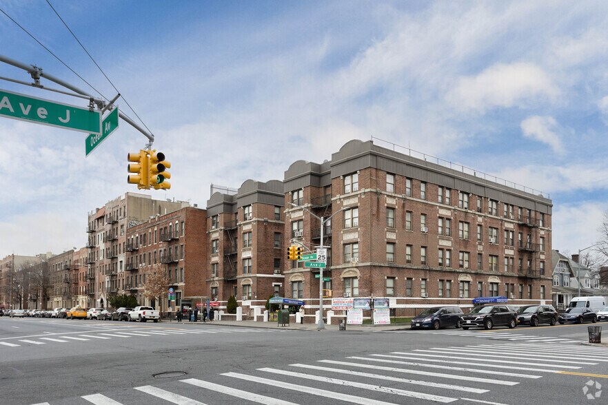 1494 Ocean Ave, Brooklyn, NY à louer - Photo de l’immeuble – Image 3 sur 7