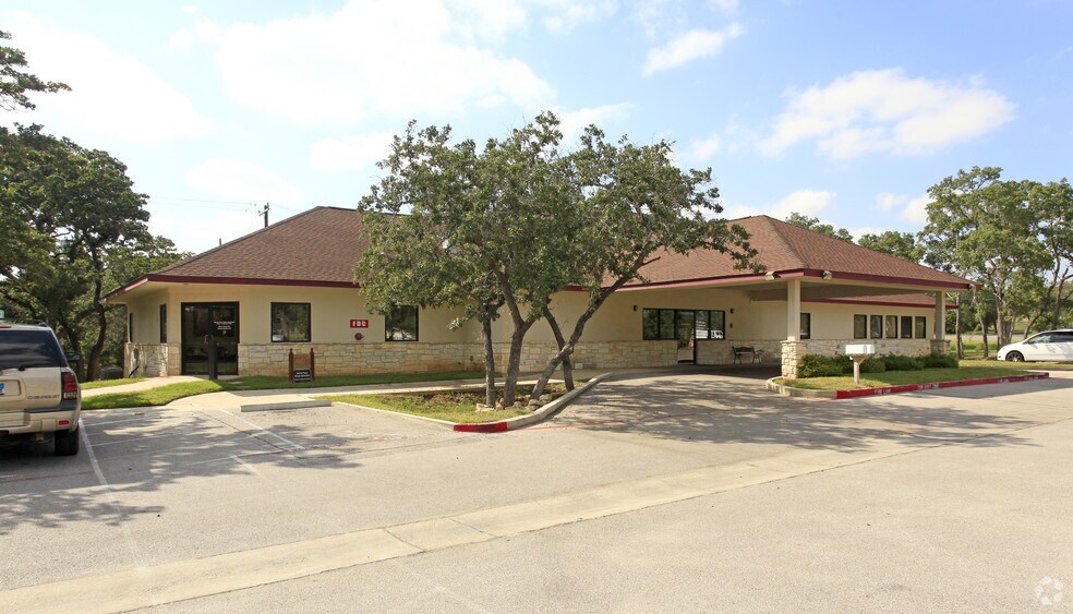 1720 E Whitestone Blvd, Cedar Park, TX à louer - Photo de l’immeuble – Image 2 sur 3
