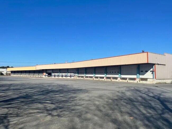 Plus de détails pour Industriel/Logistique à louer