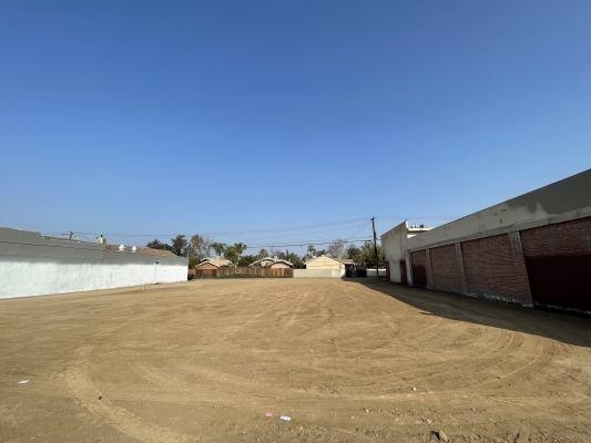 4313 Tulare St, Fresno, CA à vendre - Photo principale – Image 1 sur 2