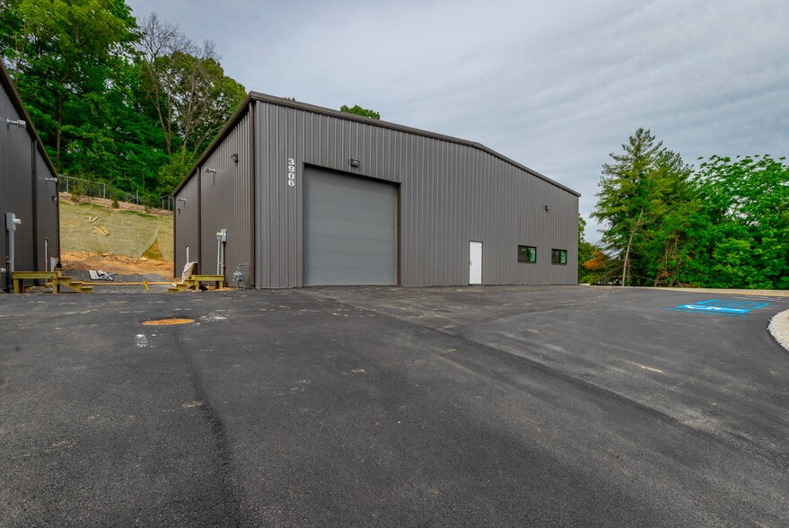 3906 Caine Ln, Chattanooga, TN à vendre - Photo de l’immeuble – Image 2 sur 17
