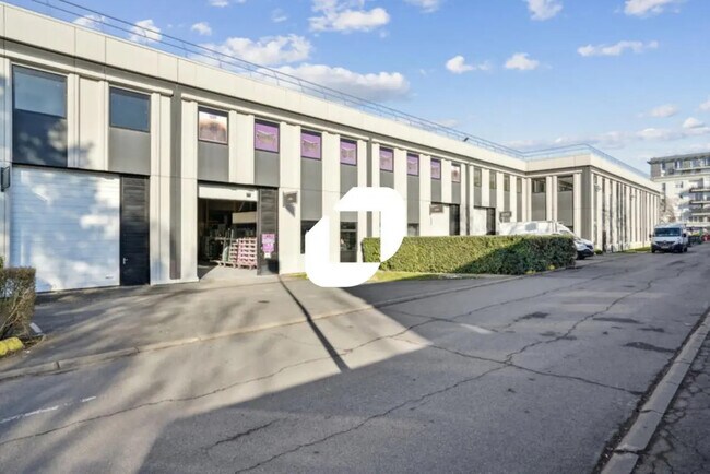 Plus de détails pour Bureau, Local d'activités à louer