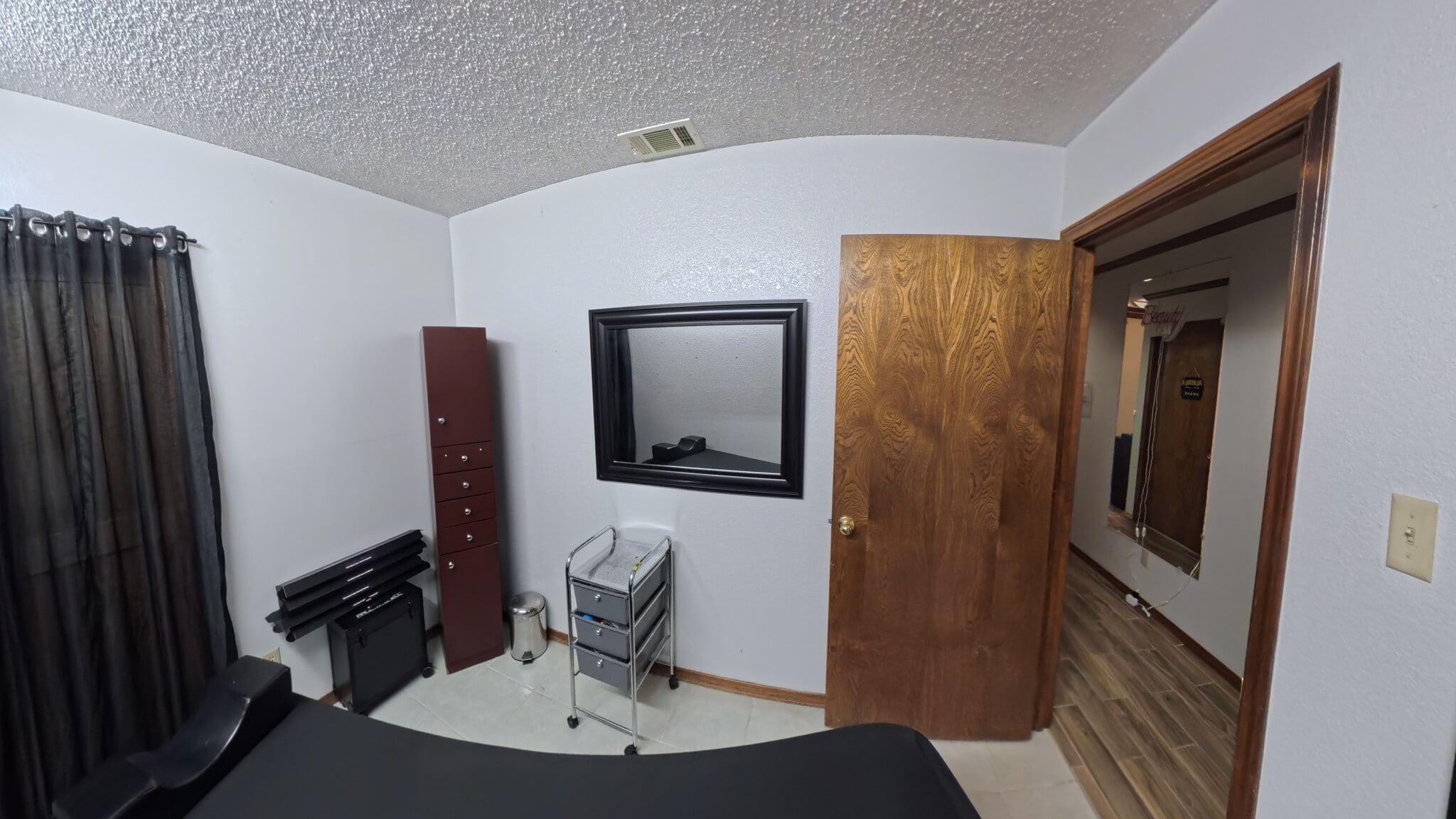 1055 W Pioneer Pky, Grand Prairie, TX à louer Photo intérieure– Image 1 sur 23