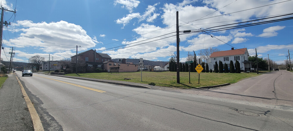 160 S Market St, Elysburg, PA à vendre - Photo principale – Image 2 sur 5