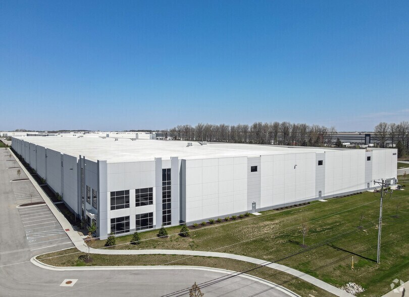 9400 Bradford Rd, Plainfield, IN à louer - Photo de l’immeuble – Image 3 sur 3