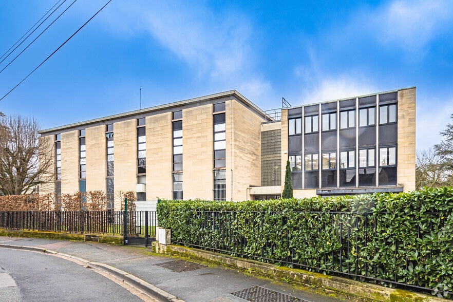 9 Avenue De Berteux, Chantilly à louer - Photo de l’immeuble – Image 3 sur 11