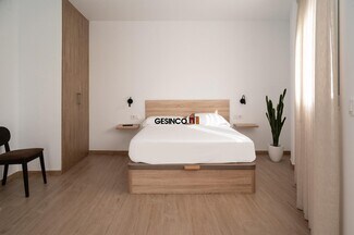 Plus de détails pour Local commercial à vendre