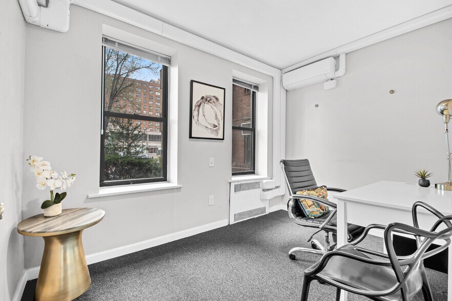 98120 Queens Blvd, Rego Park, NY à vendre - Photo intérieure – Image 3 sur 71