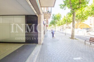 Local commercial dans Mataró, Barcelona à louer Photo de la construction– Image 2 sur 4