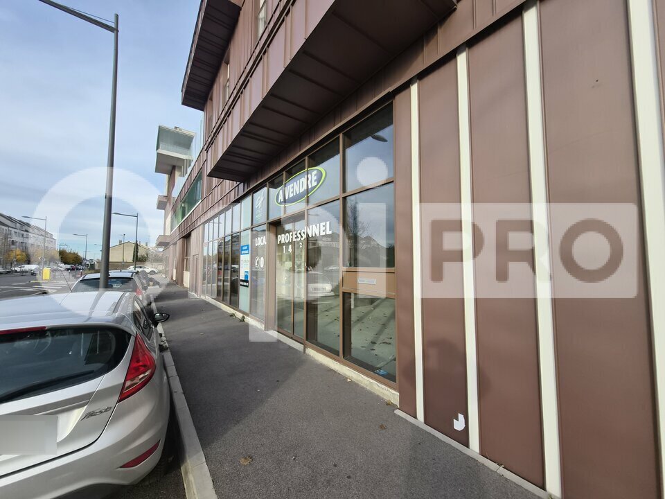 Local commercial dans Reims à vendre Photo de l’immeuble– Image 1 sur 8