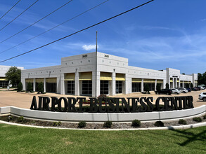 3600 S Macarthur Blvd, Oklahoma City, OK à louer Photo de l’immeuble– Image 1 sur 9