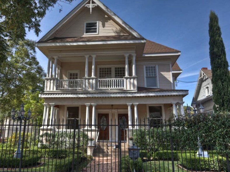 2918 Bagby, Houston, TX à louer - Photo principale – Image 1 sur 6