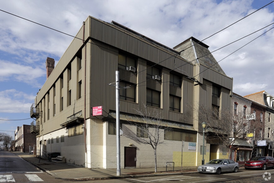 22-26 S 40th St, Philadelphia, PA à louer - Photo de l’immeuble – Image 3 sur 13