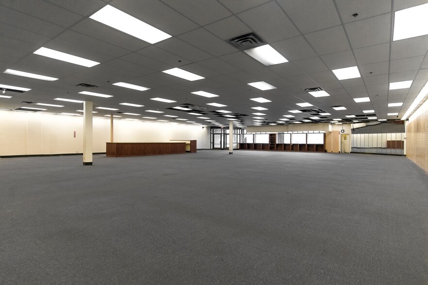 901-1001 S Main St, Cheshire, CT à louer - Photo intérieure – Image 3 sur 17