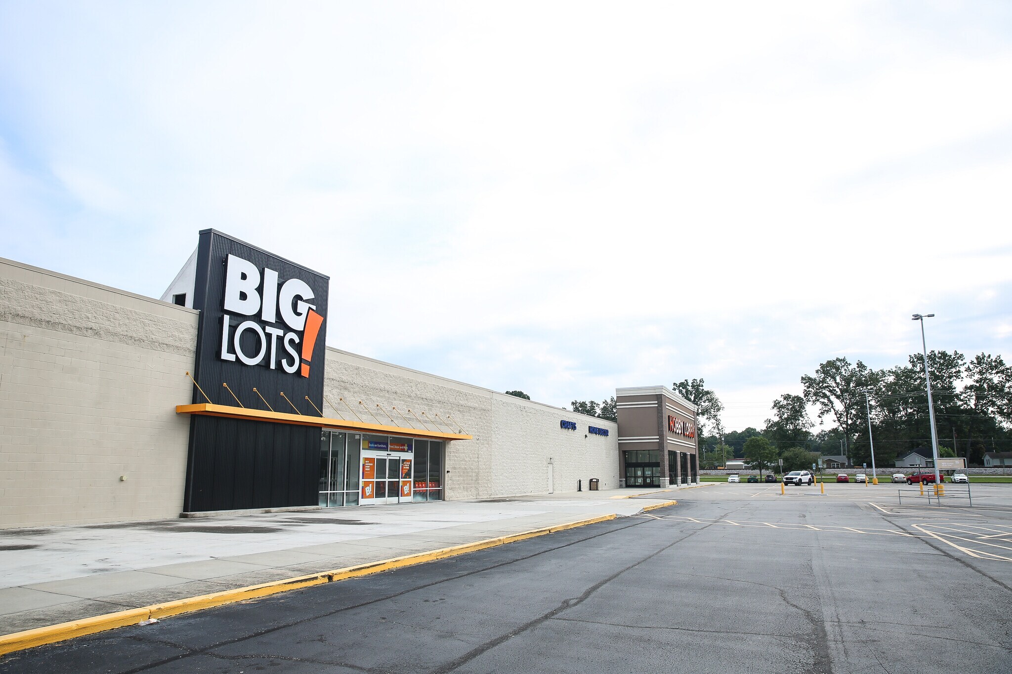 1806 N Jackson St, Tullahoma, TN à louer Photo principale– Image 1 sur 5