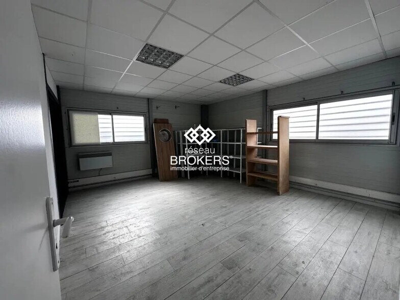 Local d’activités dans Vendres à louer - Photo intérieure – Image 2 sur 4